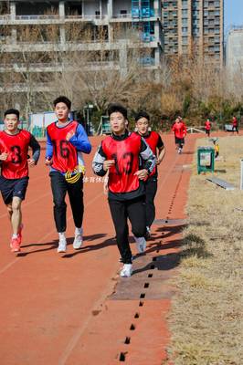 山东省优秀运动队2024年度冬训基础体能大比武今天举行