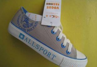 速鑫秋季新款运动鞋 休闲、球鞋与布鞋的两件起批采购指南